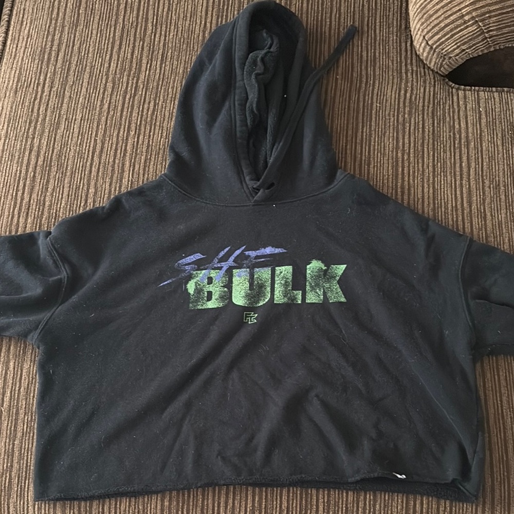 SHEBULK Black Crop Hoodie with Green and Blue Print